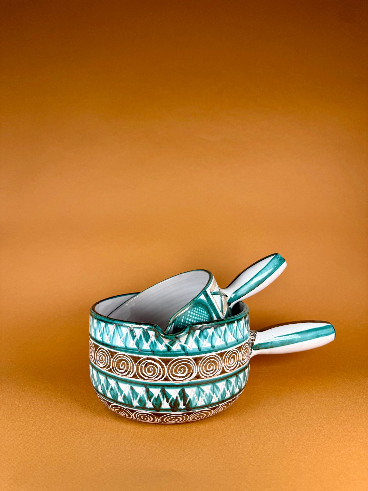 Set of two ceramic casserole dishes, Robert Picault, circa 1950