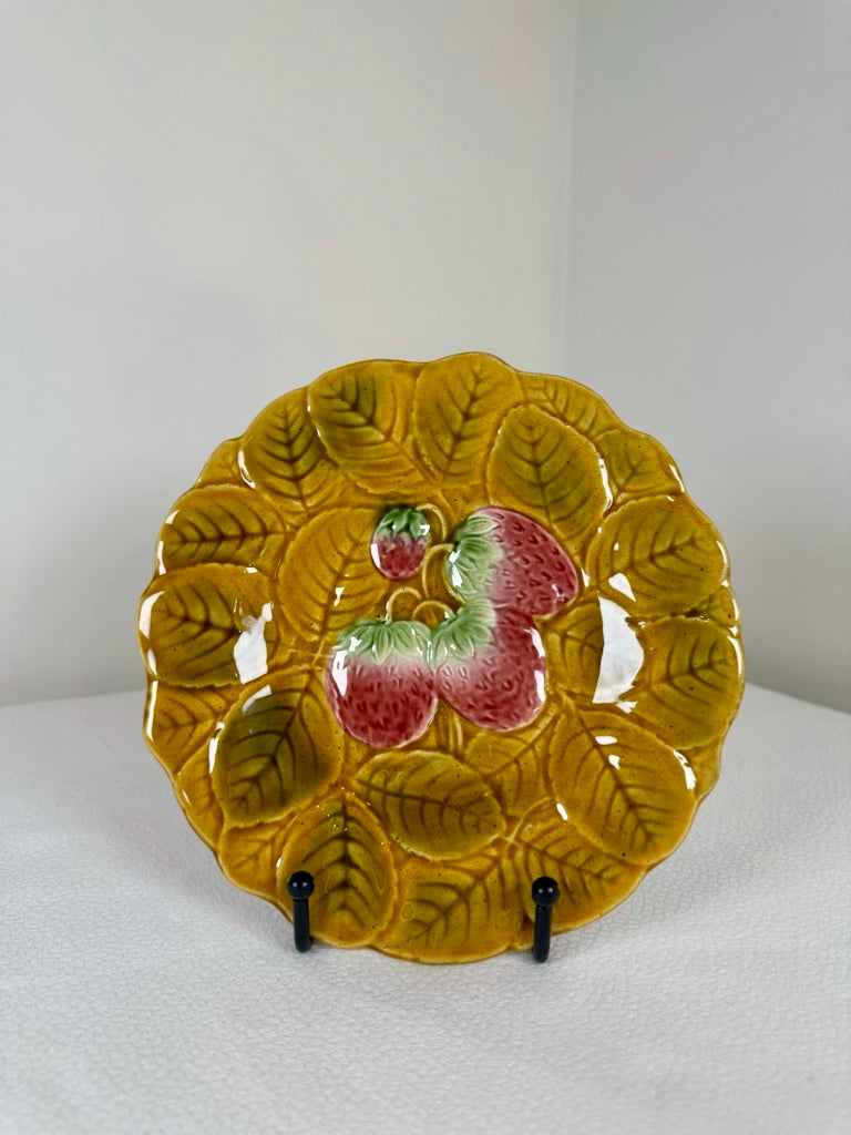 Set of 13 Sarguemines French Majolica Fruit Plates, circa 1900